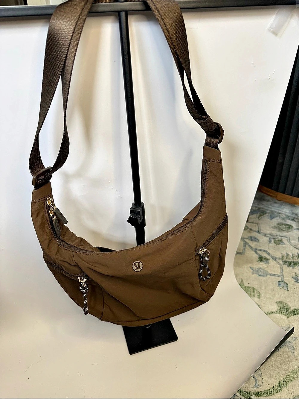 lululemon Curved Crossbody Bag 3L Brown